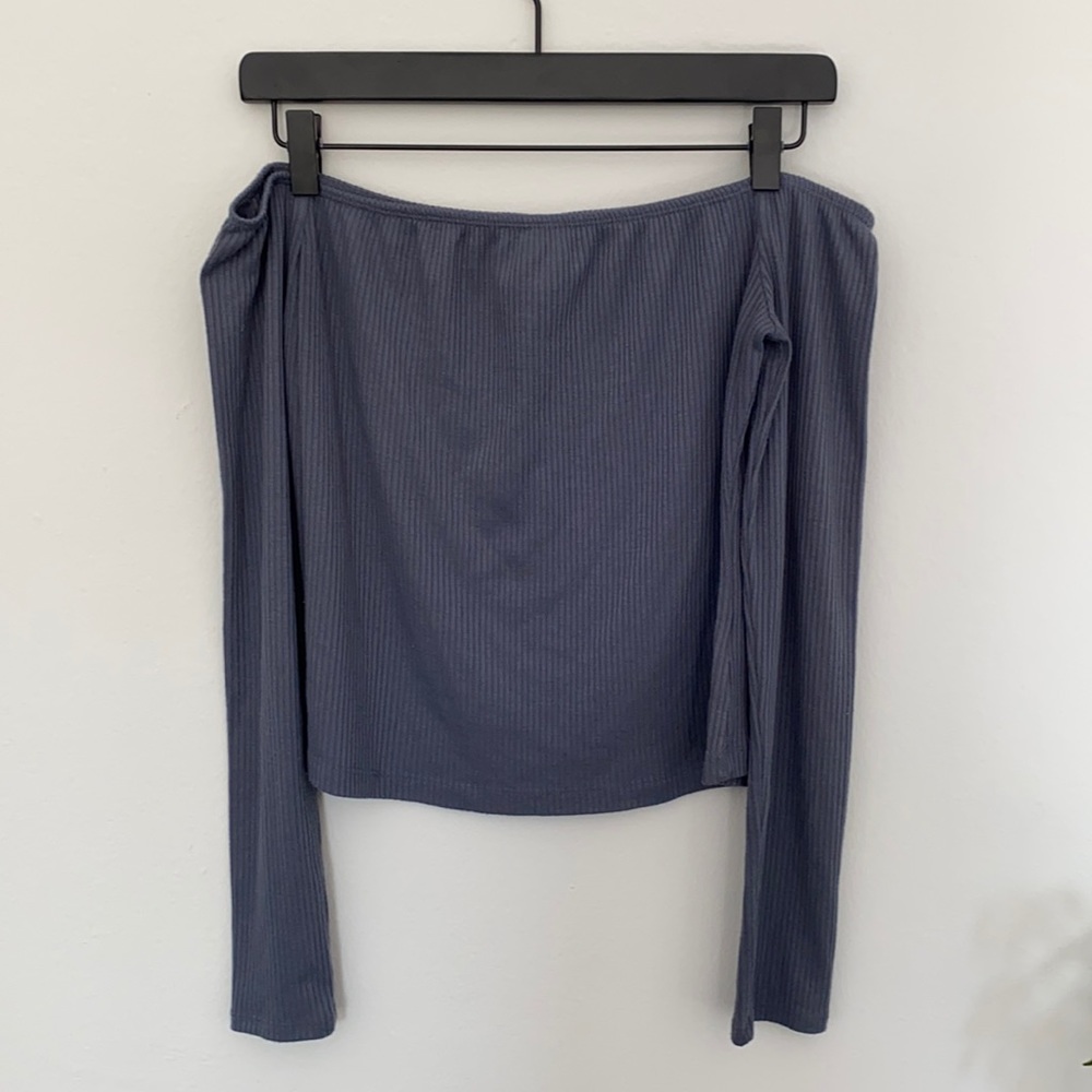 Ribbed off the shoulder shirt